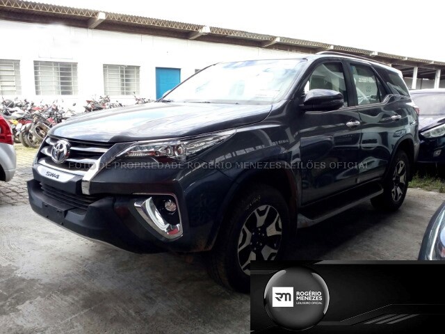 Toyota Hilux SW4 SRX Diamond - 2019